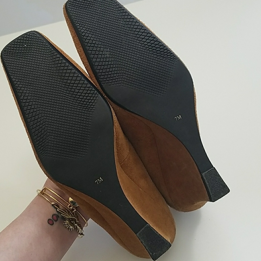 ANN MARINO TAN SUEDE WEDGE sz 7 - Picture 5 of 8